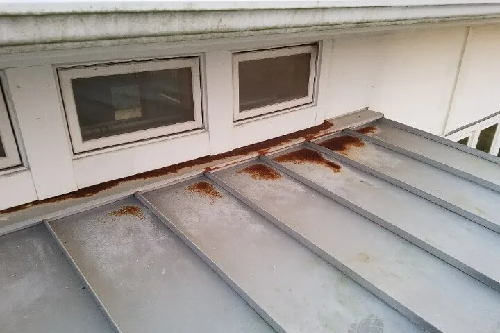 Metal Roof Replacement Contractor